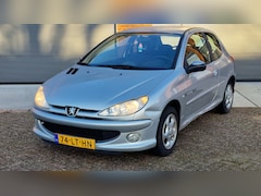 Peugeot 206 - 1.4 Quiksilver apk tot met 10-12-2026