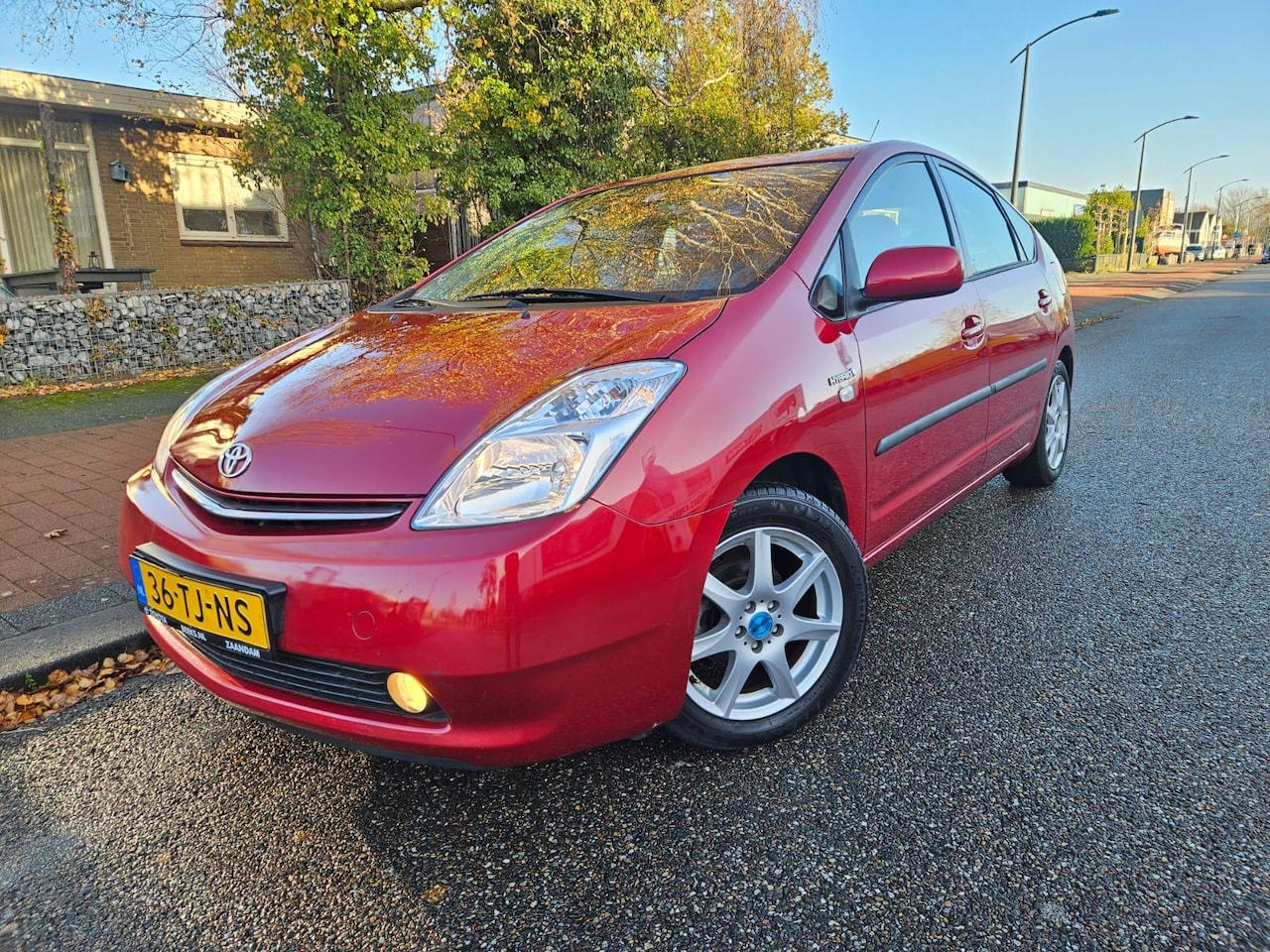 Toyota Prius - 1.5 VVT-i Tech Edition GARANTIE - AutoWereld.nl