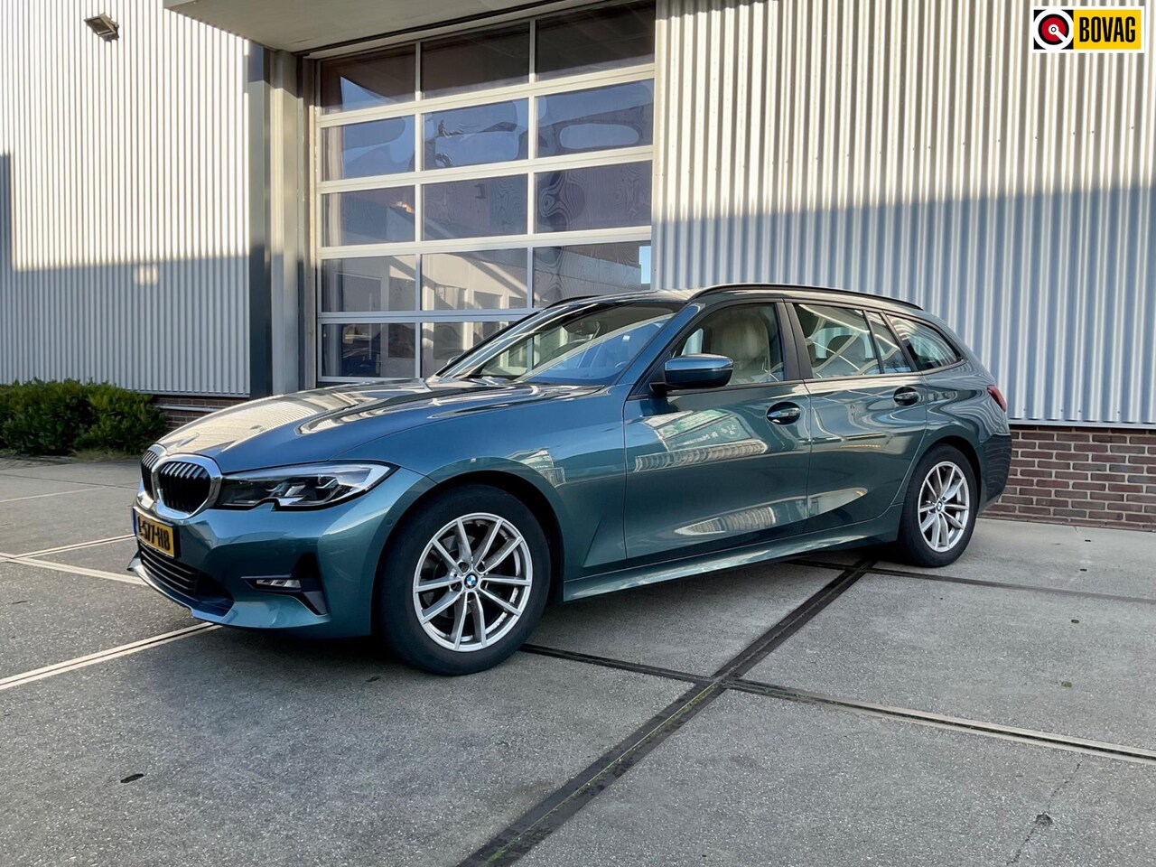 BMW 3-serie Touring - 318i Business Edition Plus 318i Business Edition Plus - AutoWereld.nl