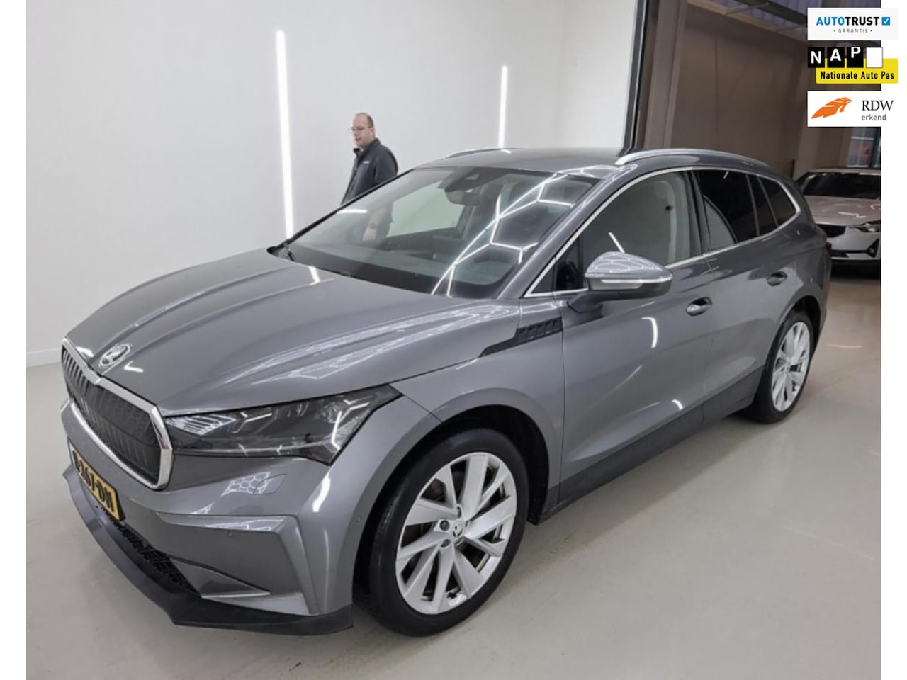 Skoda Enyaq iV - 80 SOH 95 procent, warmtepomp, achteruitrijcamera, vele opties, 1 e eigenaar, NL auto met - AutoWereld.nl