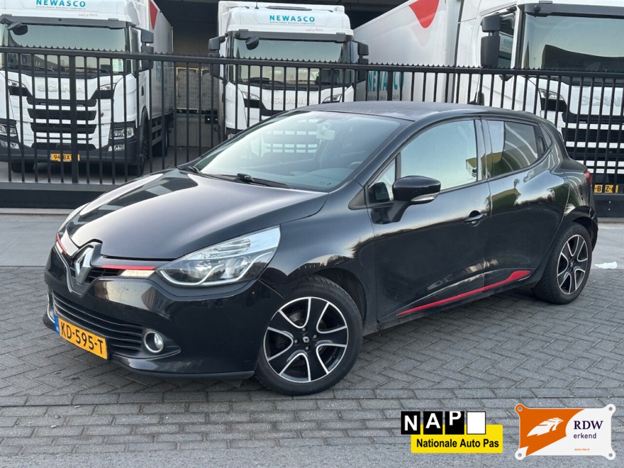 Renault Clio - 0.9 TCe / Heat Seats / Camera / Sensor / LED - AutoWereld.nl