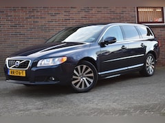 Volvo V70 - 2.0 T5 Summum '13 Leder Xenon Clima Navi Cruise Inruil mogelijk
