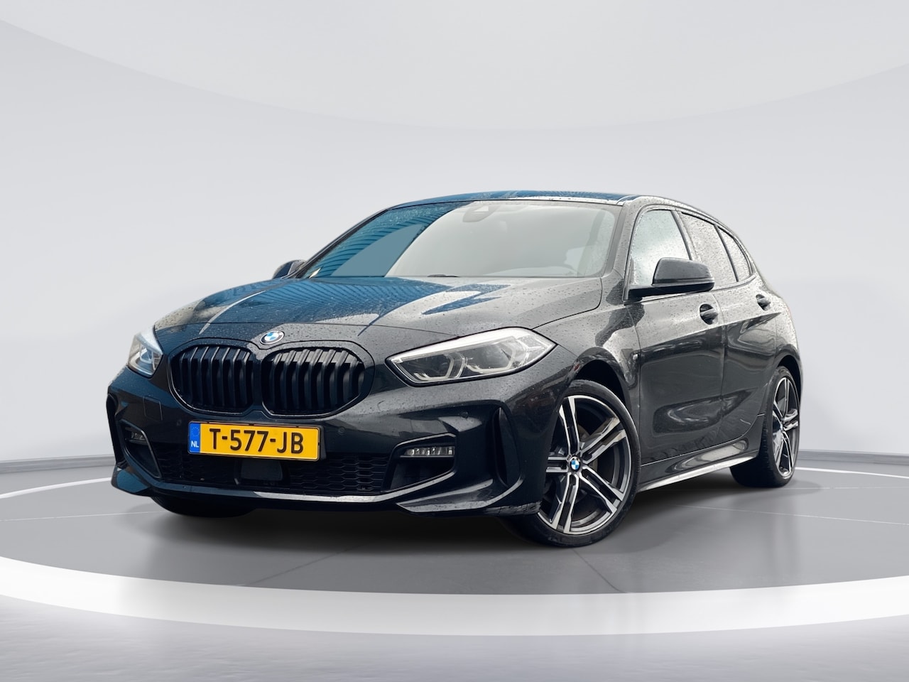 BMW 1-serie - 118i High Executive M Sport |BTW|SPORTSTOELEN|CRUISESTOELVERW.| 3794 - AutoWereld.nl