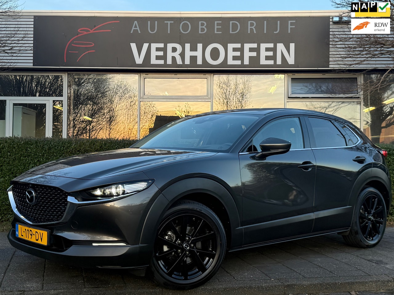 Mazda CX-30 - 2.0 e-SkyActiv-X M Hybrid Luxury - LANE ASSIST - ADAPTIVE - PARKEER CAMERA - STOEL / STUUR - AutoWereld.nl