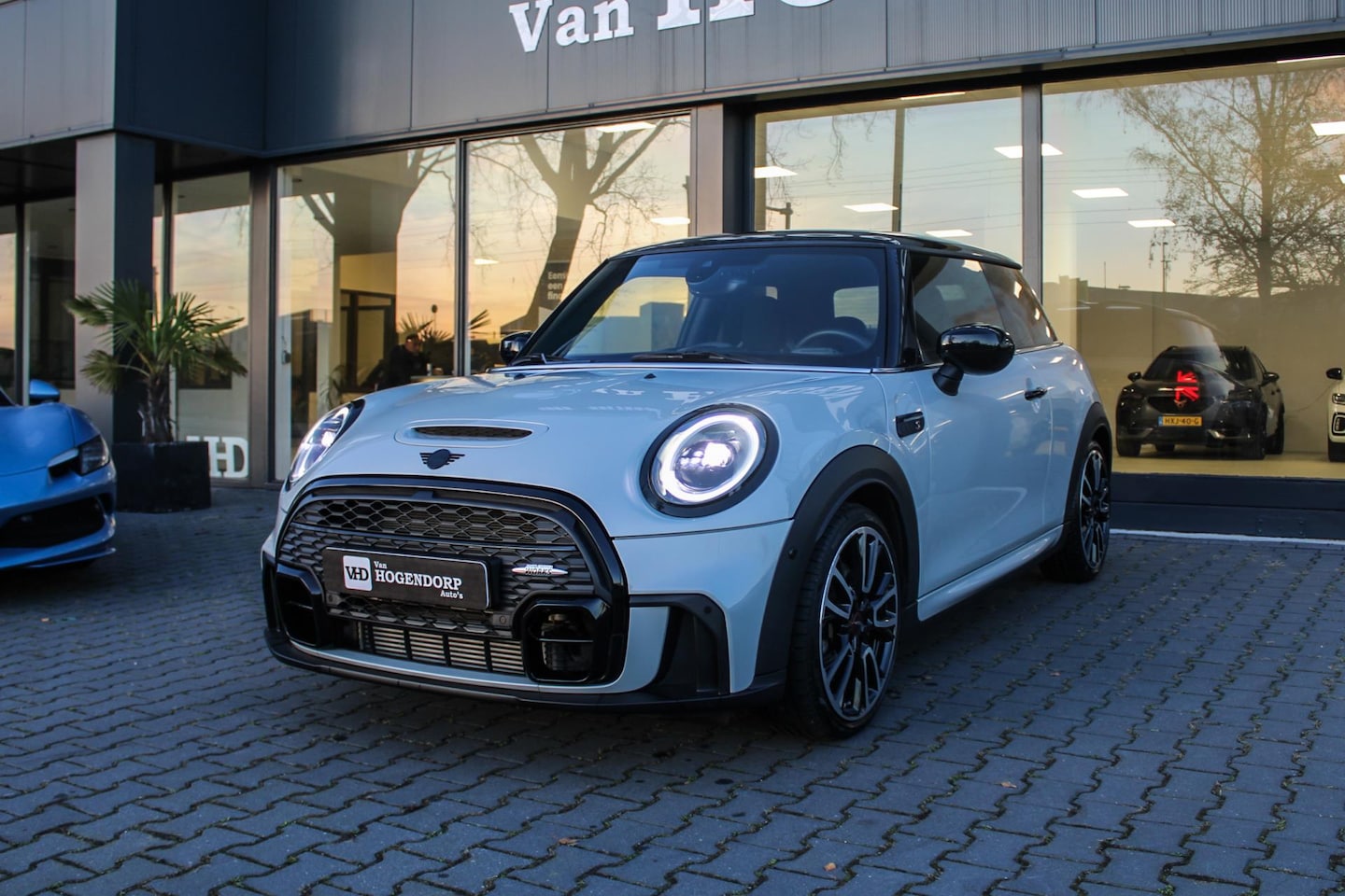 MINI Cooper S - Mini 2.0 Resolute Ed. NAVI CAMERA KEYLESS GO AUT - AutoWereld.nl