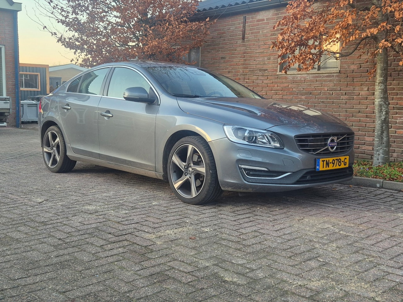 Volvo S60 - 2.0 T5 Summum 2.0 T5 Summum - AutoWereld.nl