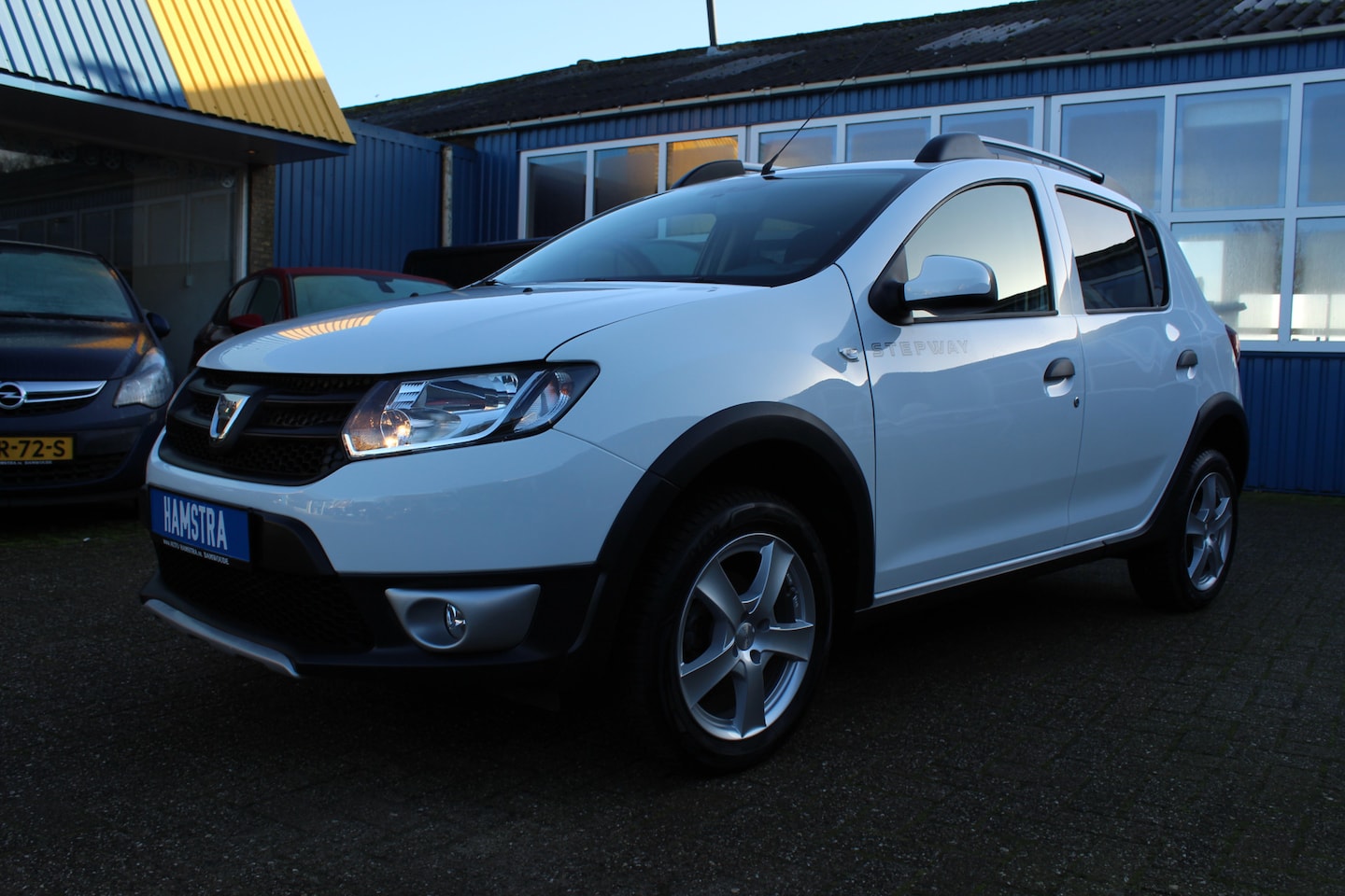 Dacia Sandero - 0.9 TCe "Ambiance" Radio-CD - Airco !!! - AutoWereld.nl