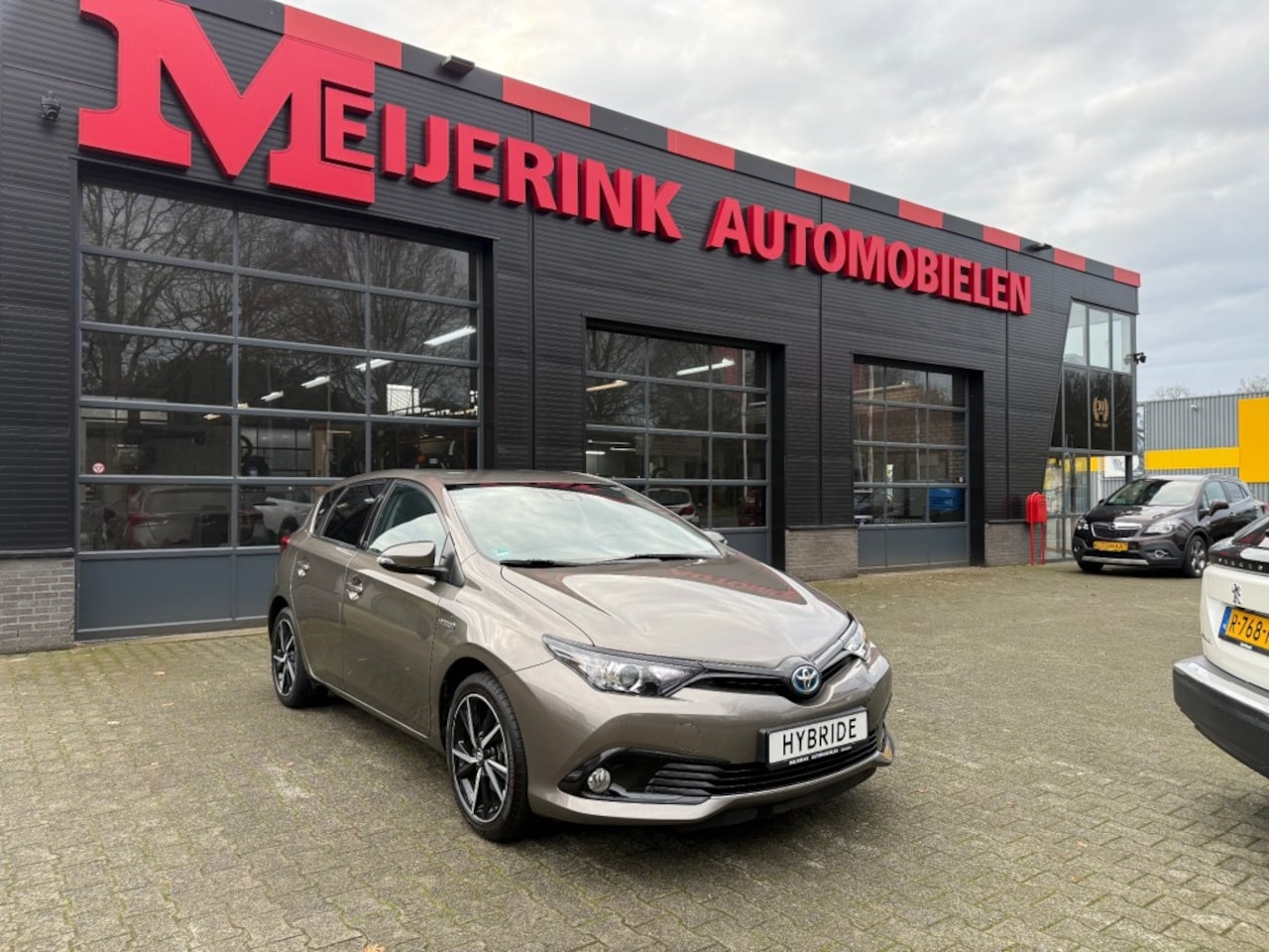 Toyota Auris - 1.8 HYBRID ACTIVE BJ.2018 TEAM DEUTSCHLAND NAVI CRUISE - AutoWereld.nl