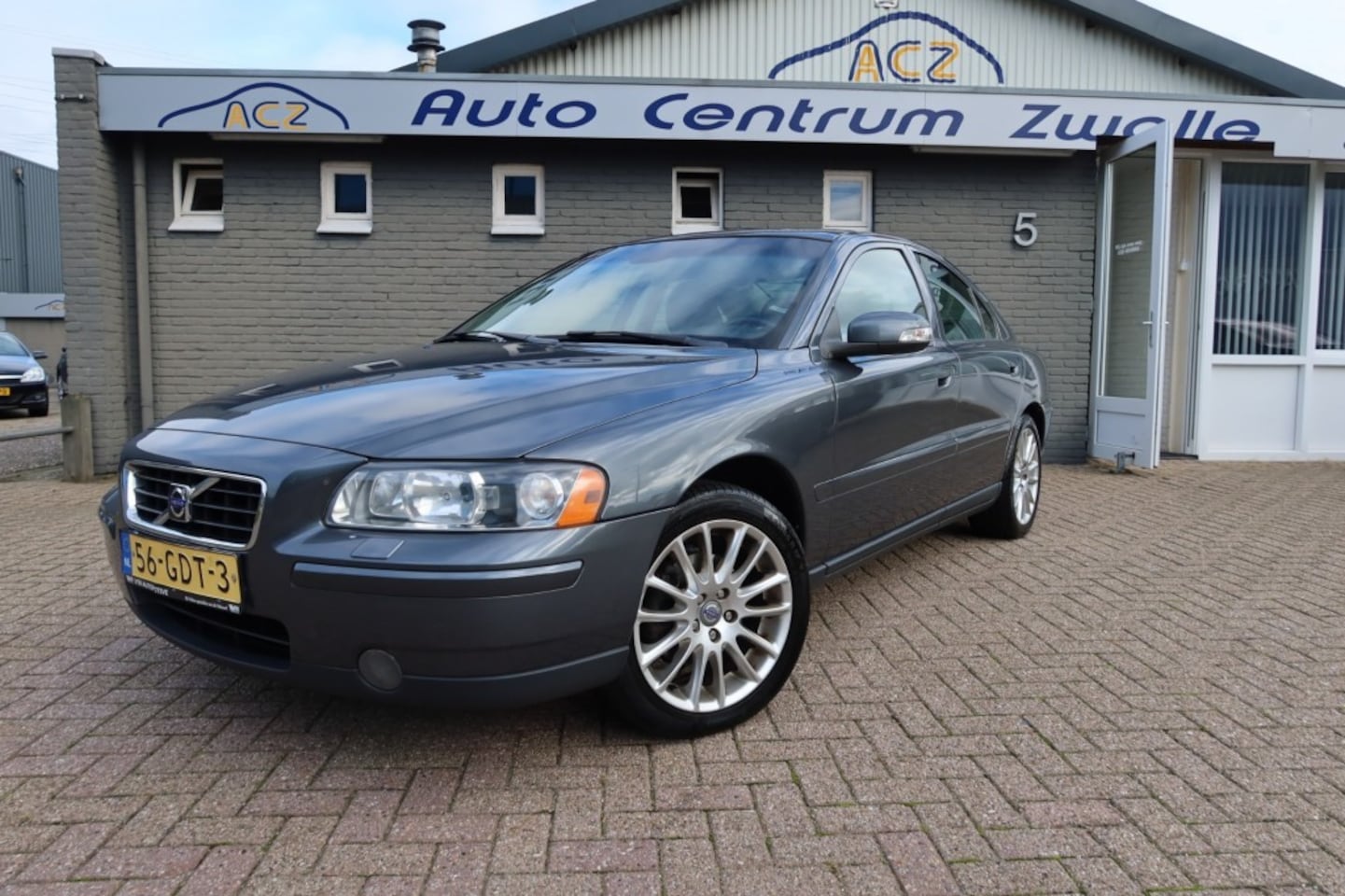 Volvo S60 - 2.4 Drivers Edition 2.4 DRIVERS EDITION , LEDER , NAVI,  ( NL AUTO ) - AutoWereld.nl