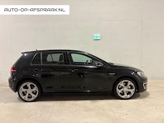 Volkswagen Golf - 1.4 TSI GTE Navi Stoelverwarming Cruise Control Trekhaak