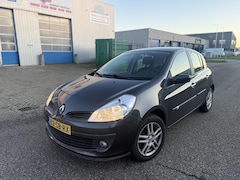 Renault Clio - 1.2-16V 5-DRS Velgen Airco Cruise/AUX