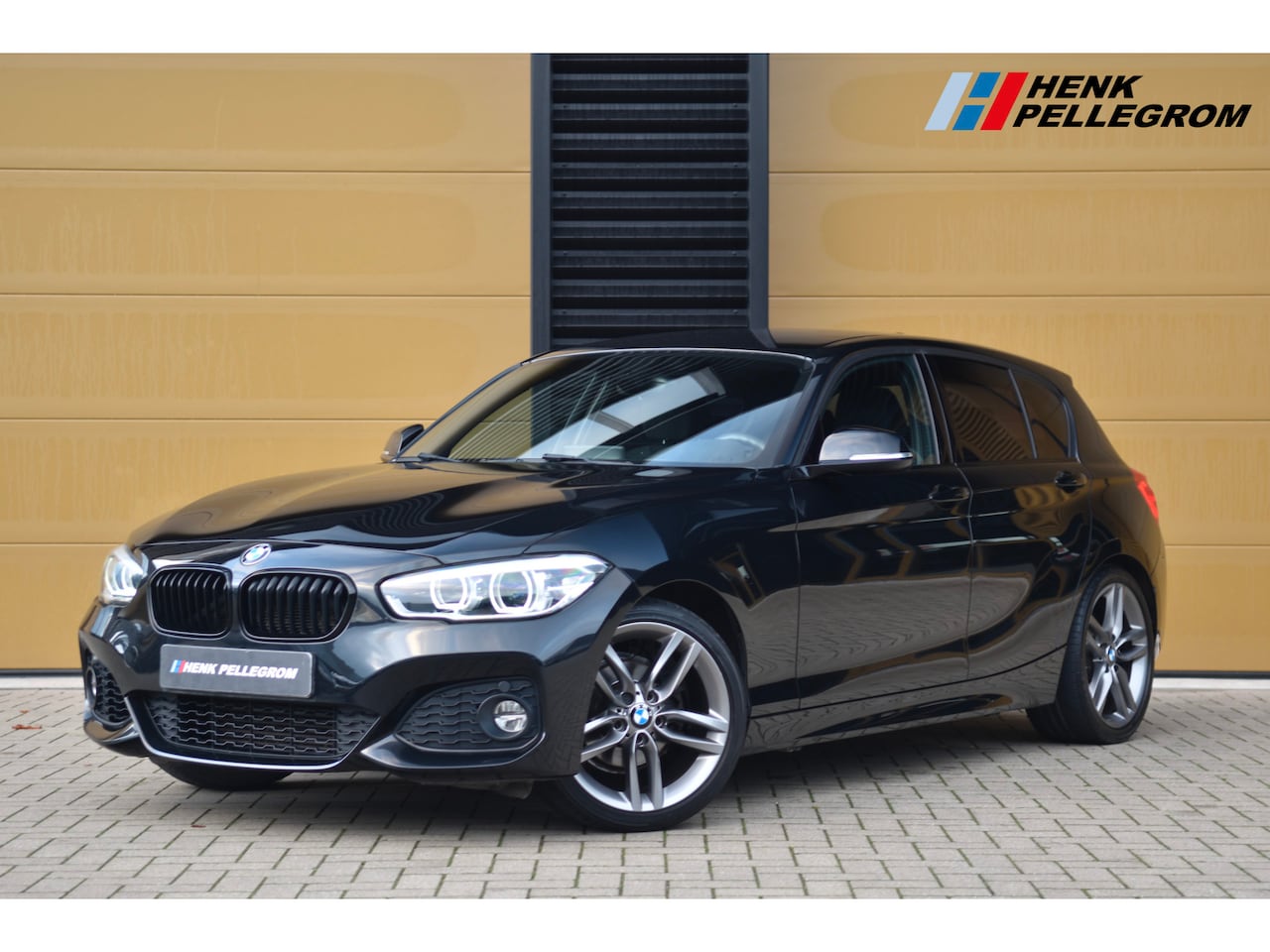 BMW 1-serie - 118i Executive * M-Sport * 18 inch lm * LED * Lichtpakket * - AutoWereld.nl