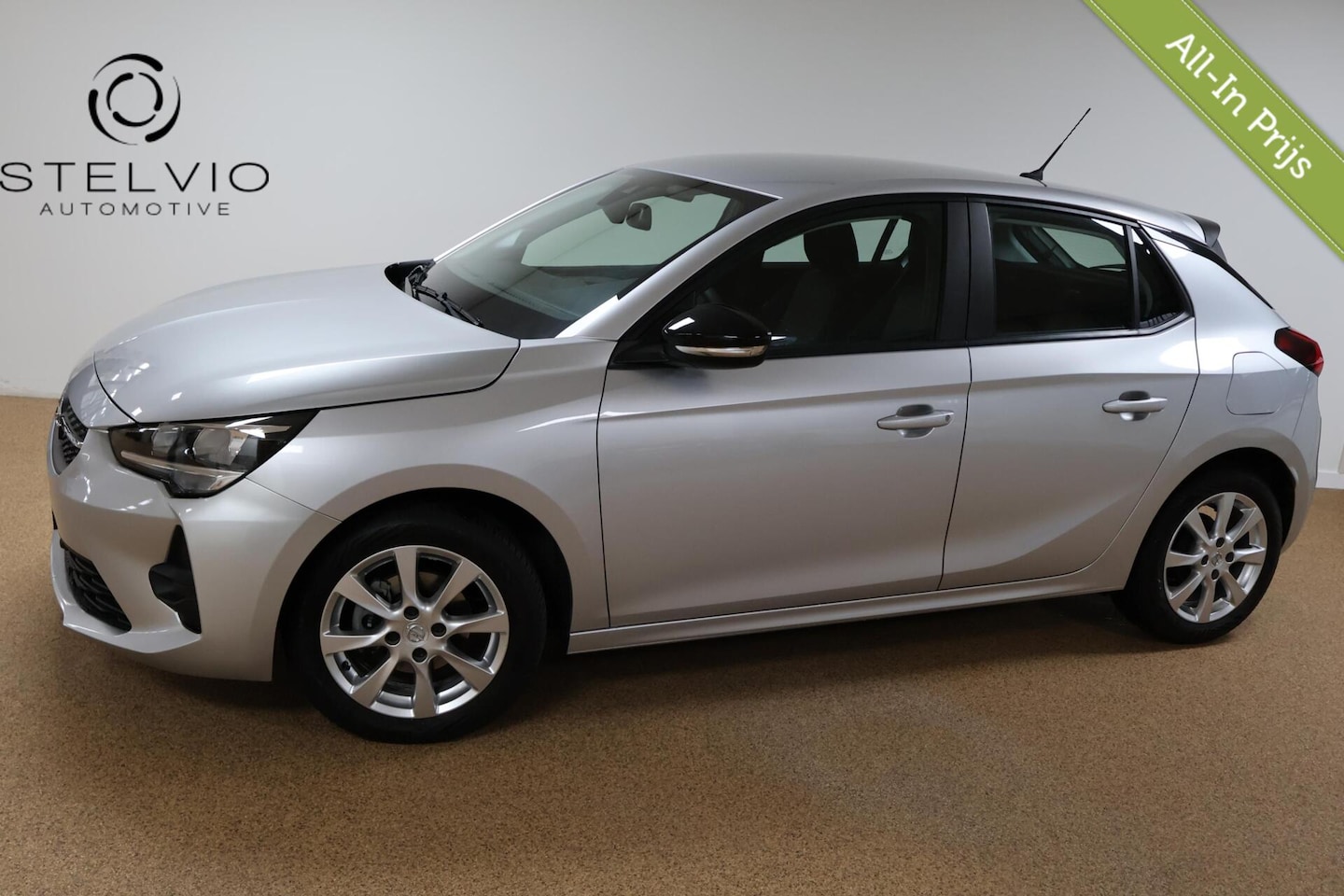 Opel Corsa - 1.2 Level 2 Slechts 10.000KM! - AutoWereld.nl