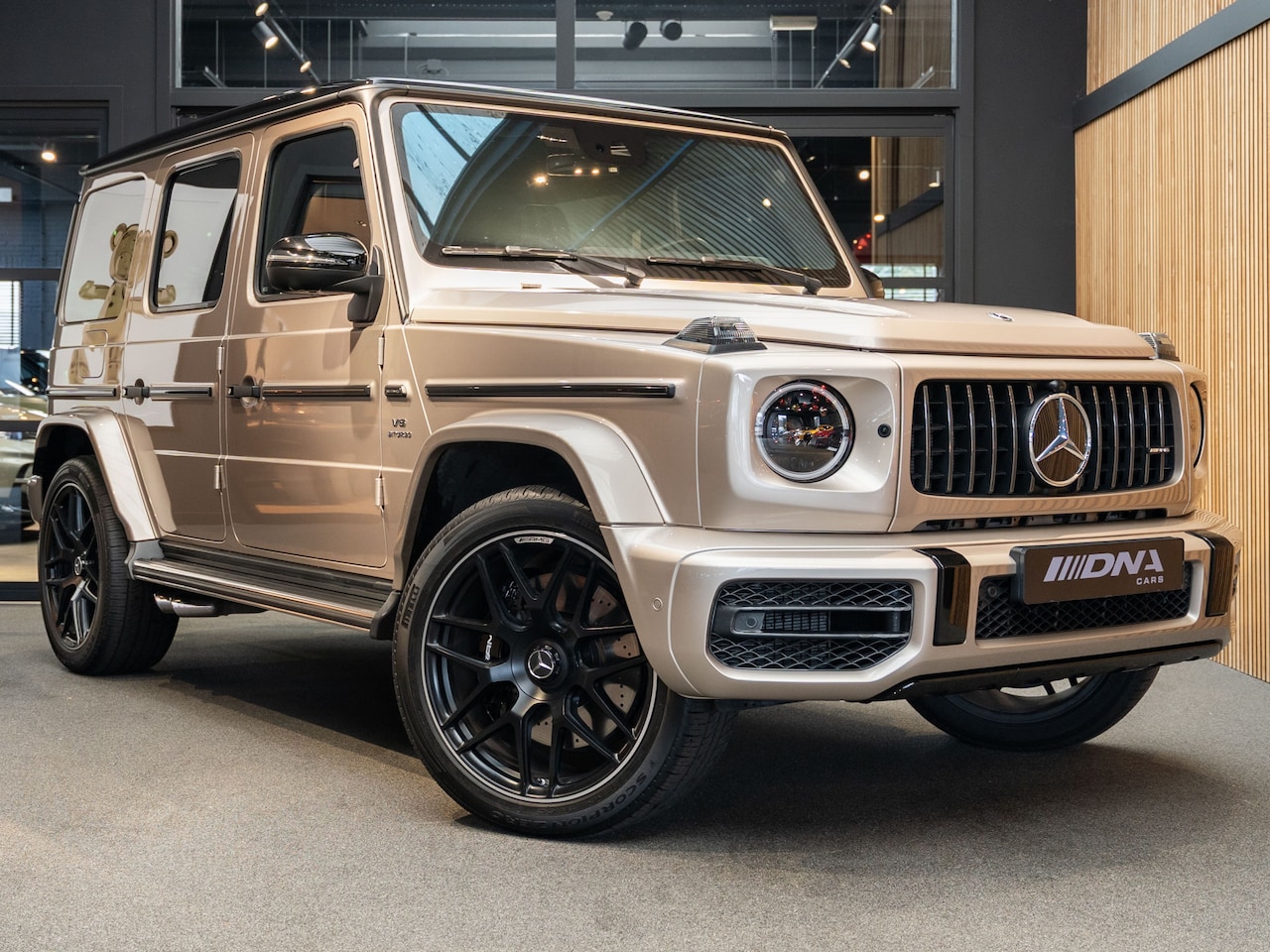 Mercedes-Benz G-klasse - G63 AMG Nappa-Leder Burmester Stoelventilatie G63 AMG 4.0 V8 Designo Massage - AutoWereld.nl