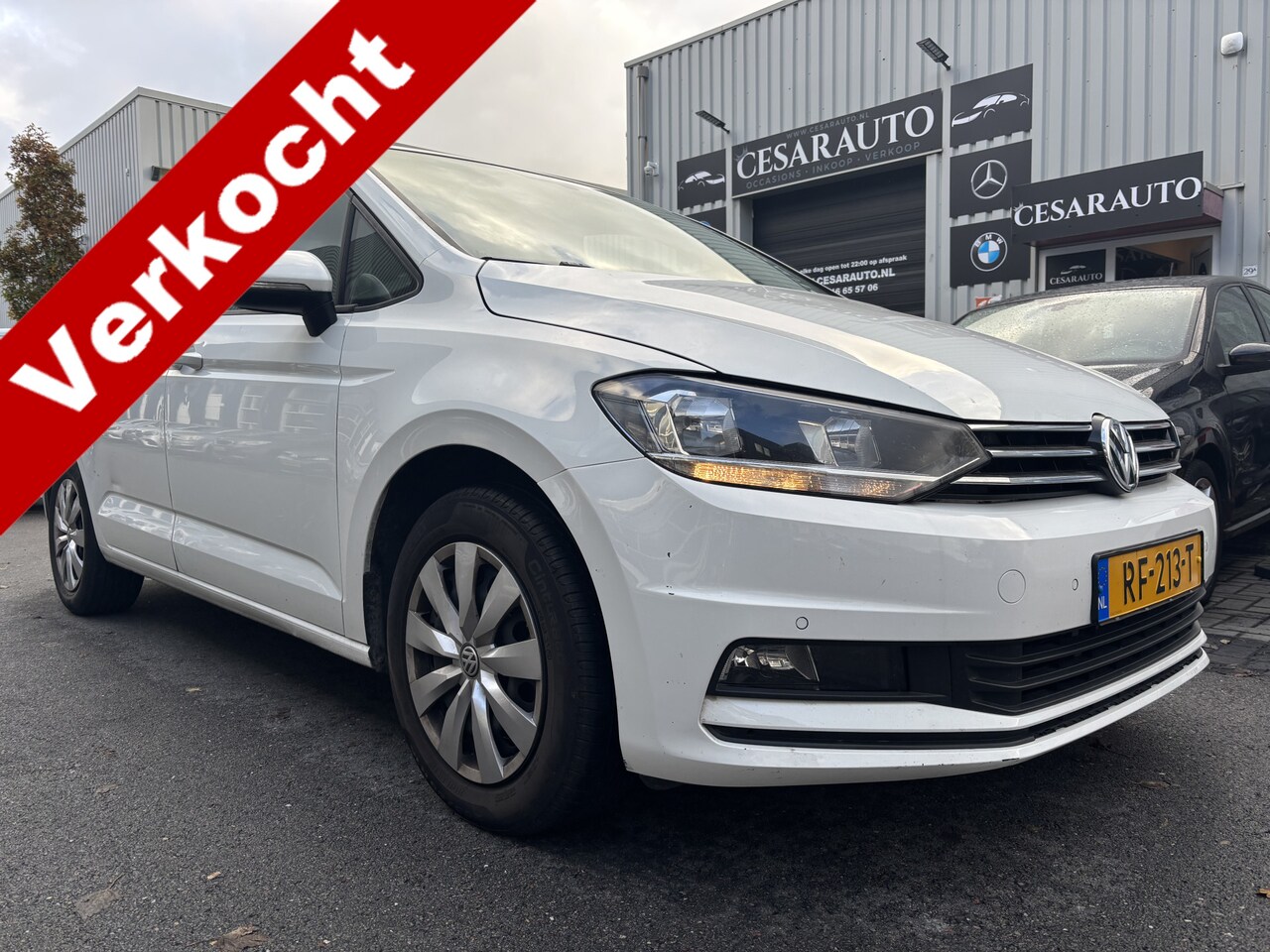 Volkswagen Touran - 2.0 TDI SCR AUTOMAAT / 7 PERSOONS - AutoWereld.nl