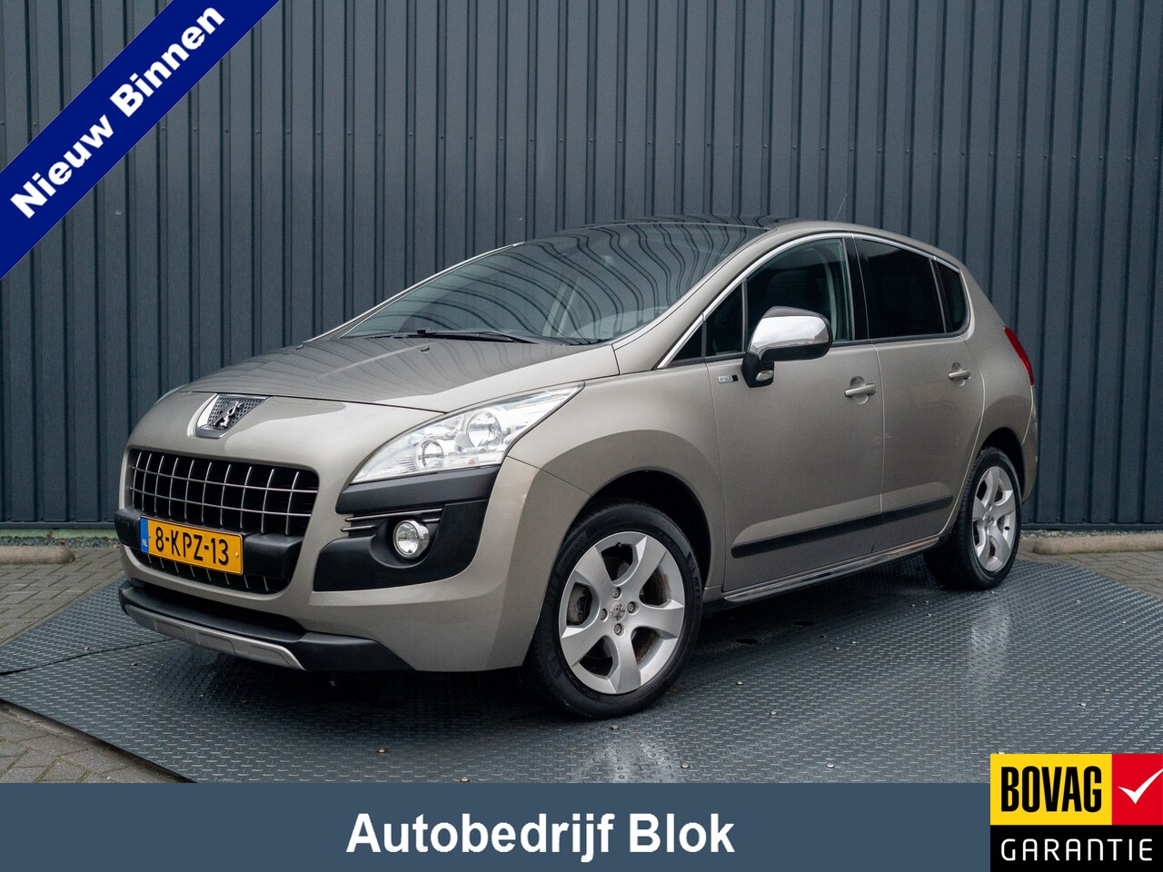 Peugeot 3008 - 1.6 THP Style | Trekhaak | Panodak | Parkeersensoren | Prijs Rijklaar!! - AutoWereld.nl