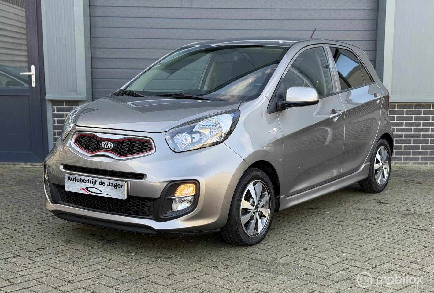 Kia Picanto - 1.2 CVVT ExecutiveLine/ O. HISTORIE/ AIRCO/ APK - AutoWereld.nl