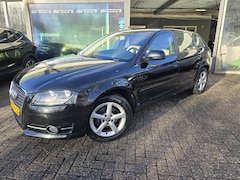 Audi A3 Sportback - 1.6 Attraction | NIEUWE APK | AUTOMAAT | 12MND GARANTIE | AIRCO | LEDER |