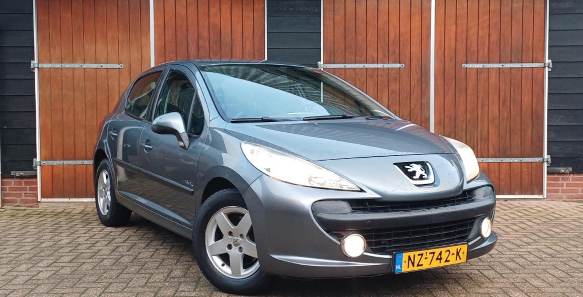 Peugeot 207 - 1.4 VTi XR 1.4 VTi XR, Airco, Nette auto, 5 deurs, Michelin banden - AutoWereld.nl