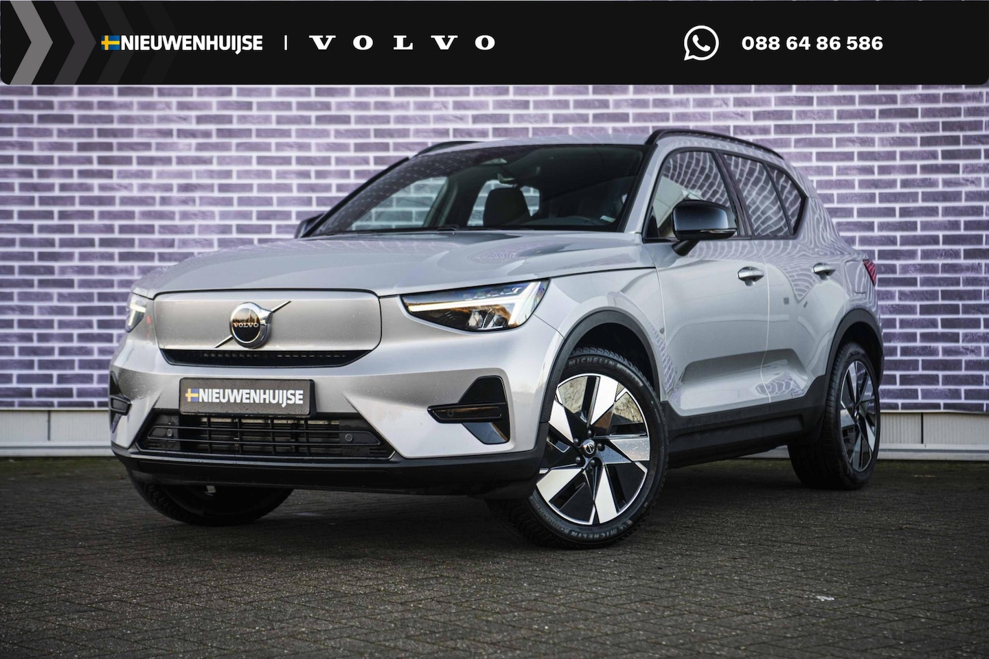 Volvo XC40 - Single Motor Extended Range Plus 82 kWh | Verwarmbare voorstoelen | Verwarmbaar stuurwiel - AutoWereld.nl