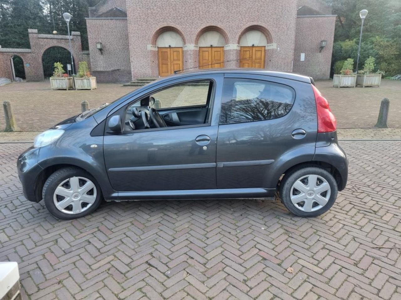 Peugeot 107 - 1.0-12V Sublime 1.0-12V Sublime - AutoWereld.nl