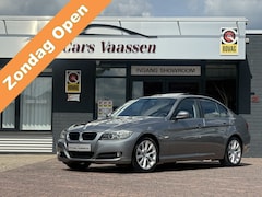 BMW 3-serie - 320i youngtimer 170 pk navigatie climate ctr cruise ctr schuif-kanteldak pdc v/a xenon lmv
