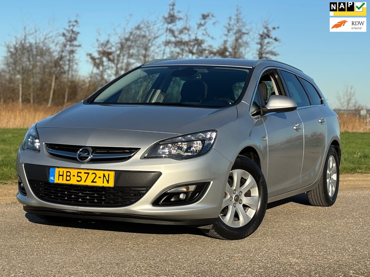 Opel Astra Sports Tourer - 1.4 Turbo Blitz/Navi/Airco/Sportstoelen/Pdc - AutoWereld.nl