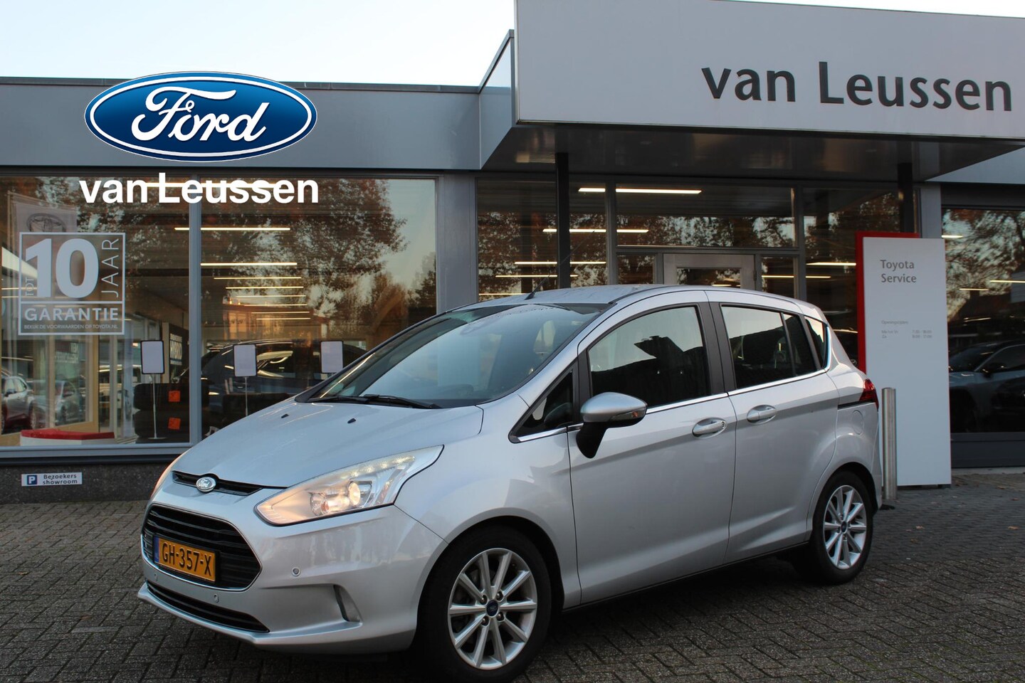 Ford B-Max - TITANIUM TREKHAAK CAMERA NAVI CRUISE PARK.SENSOREN EL-RAMEN & SPIEGELS LM-VELGEN BLUETOOTH - AutoWereld.nl