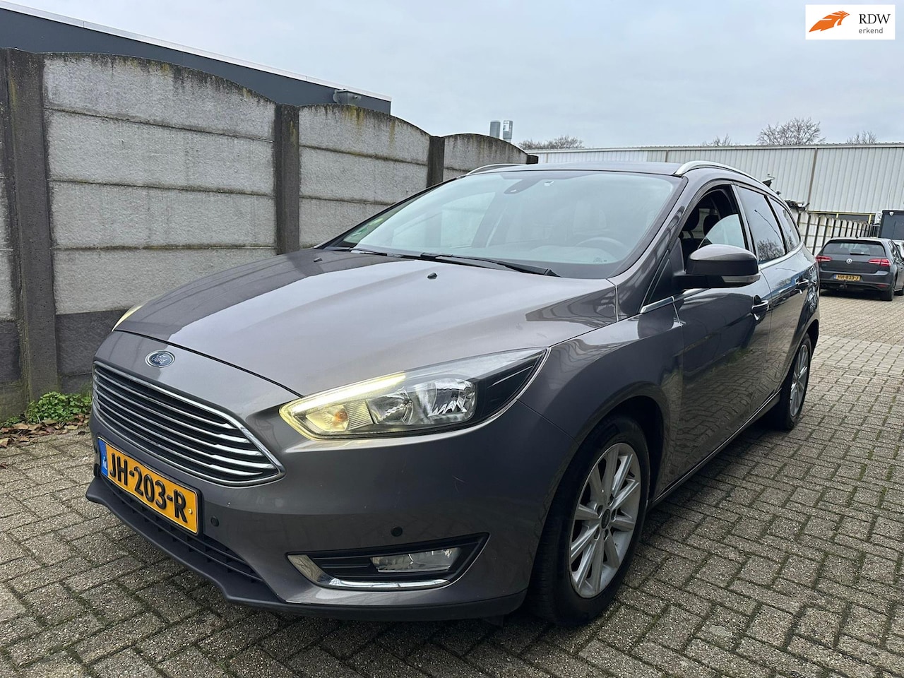 Ford Focus Wagon - 1.5 TDCI Titanium Edition CLIMA/ LM VELGEN/ KEYLESS GO! - AutoWereld.nl
