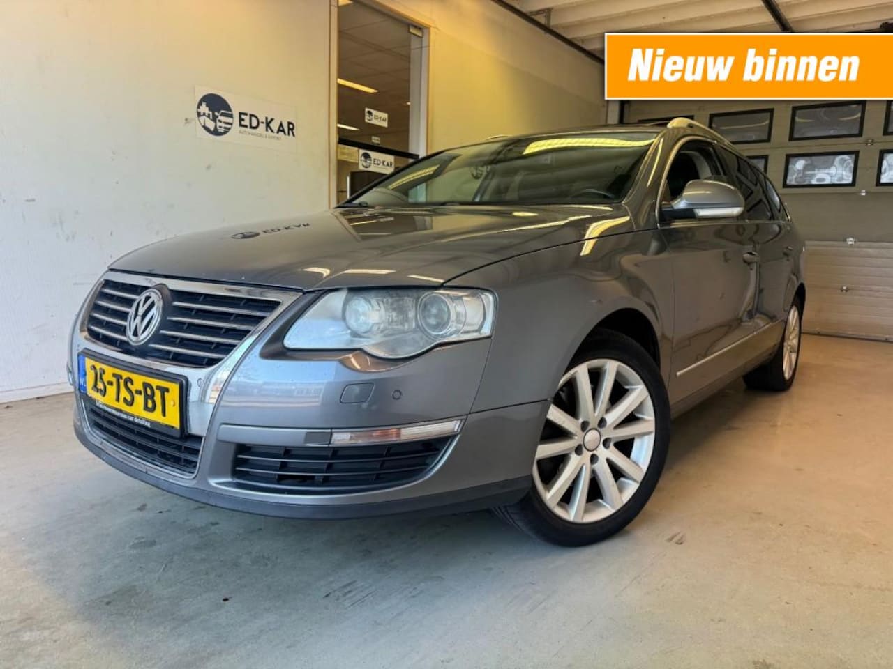 Volkswagen Passat - 2.0 FSI Highline CLIMA LEER SCH. DAK TREKHAAK NAP APK - AutoWereld.nl