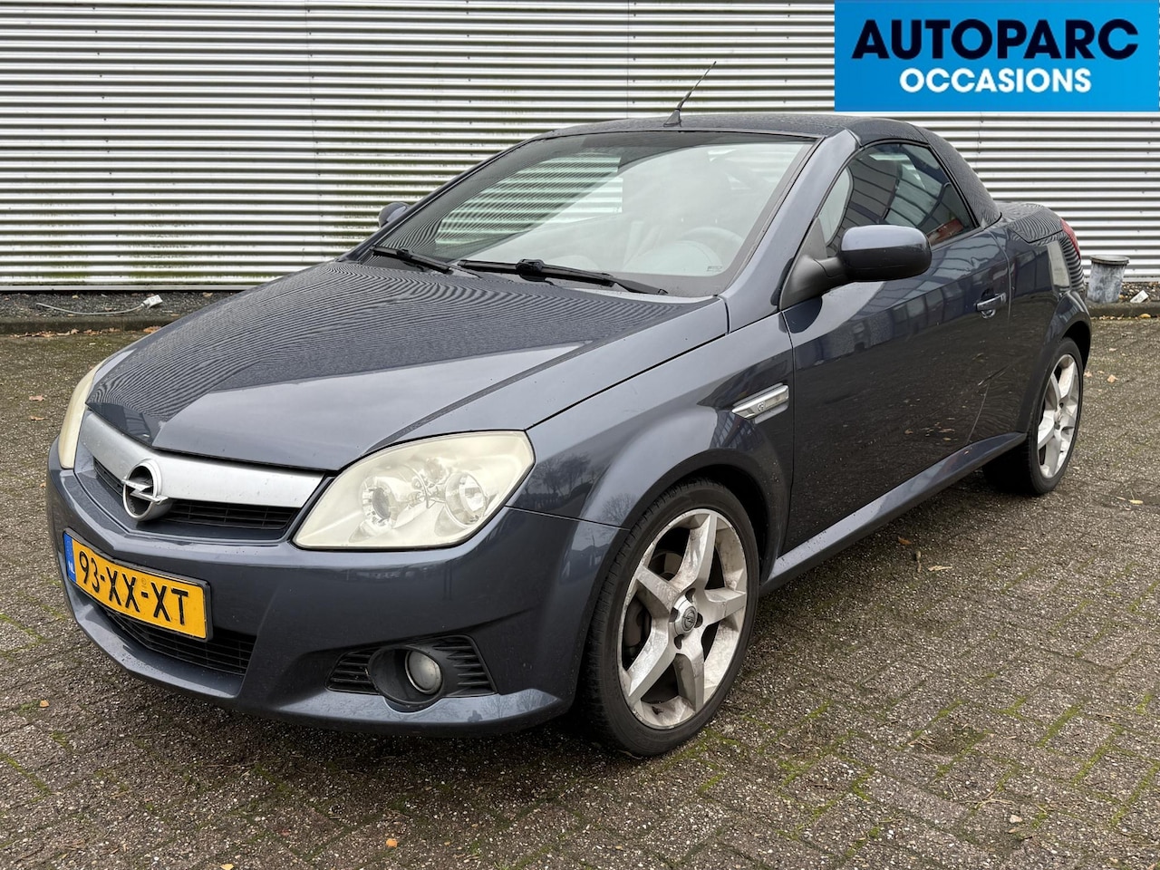 Opel Tigra TwinTop - 1.8-16V Temptation 1.8-16V Temptation , AIRCO, LEDER, GOED ONDERHOUDEN, RIJDT EN SCHAKELT PRIMA, ELECTRISCH D - AutoWereld.nl