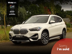 BMW X1 - xDrive25i X-Line | 230PK | Schuifd. | Trekhk.| Nav | 19inch | Camera | Keyless | Uniek