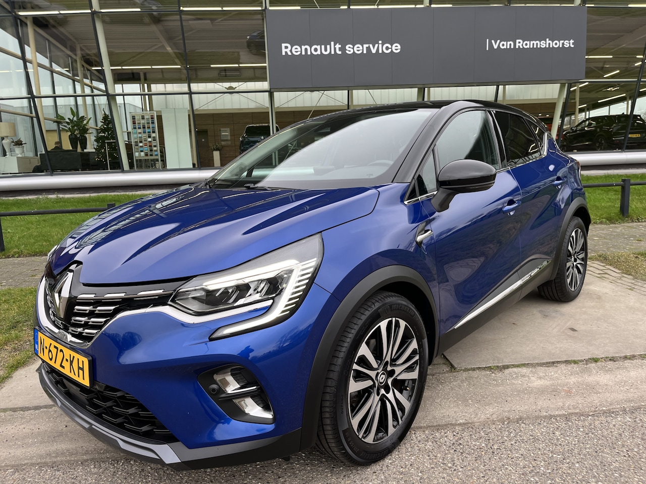 Renault Captur - 1.6 E-Tech Plug-in Hybrid 160PK Initiale Paris / Camera / Bose / Elek Stoelver. / Stoelver - AutoWereld.nl