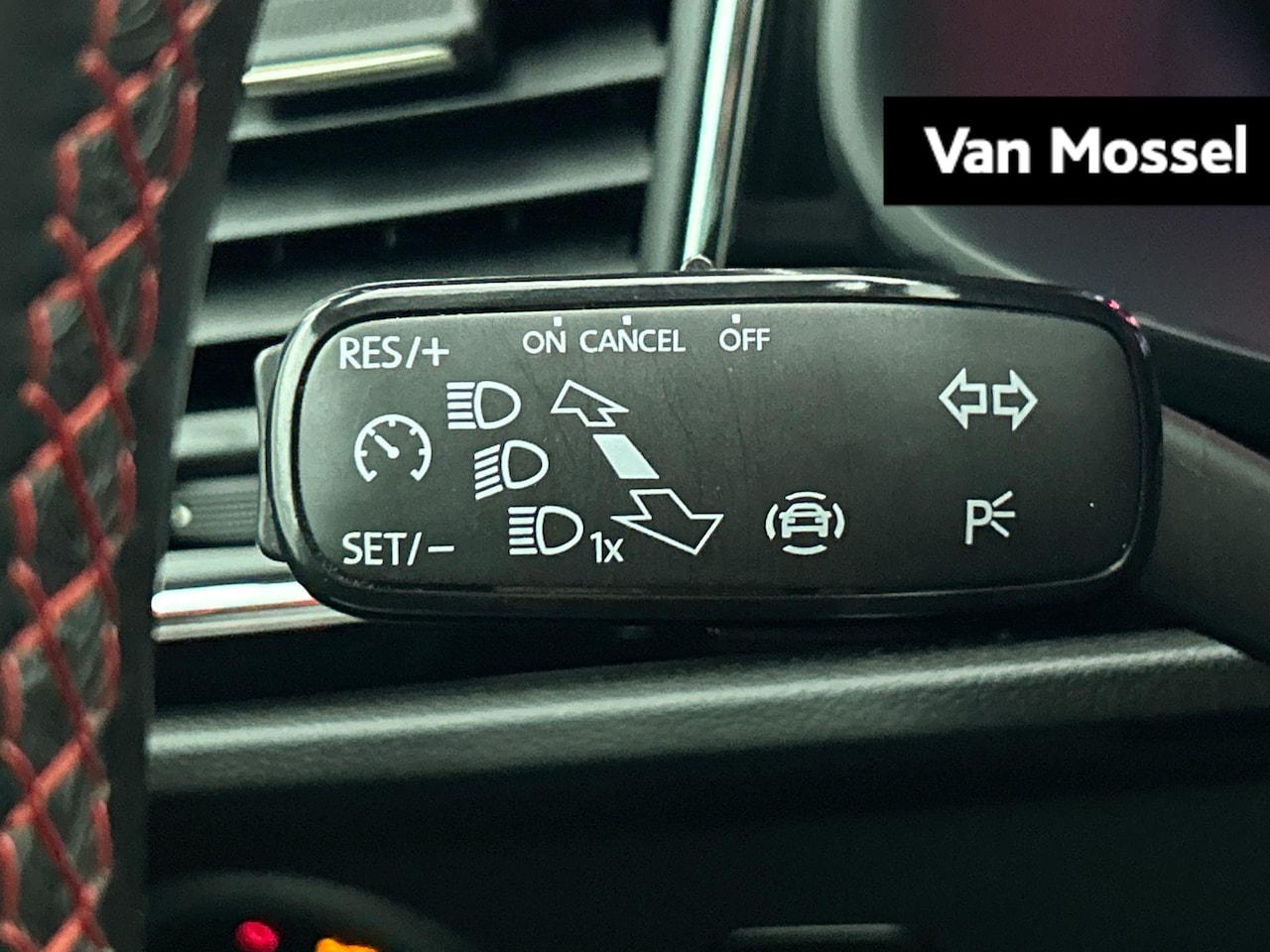 SEAT Leon - 1.0 TSI FR Business Intense 1.0 TSI FR Business Intense - AutoWereld.nl