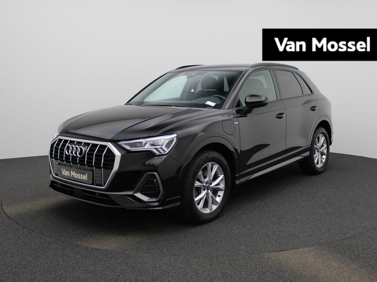 Audi Q3 - 45 TFSI e S edition 245 PK | S-line | Navigatie | Camera | Cruise Control | Parkeersensore - AutoWereld.nl