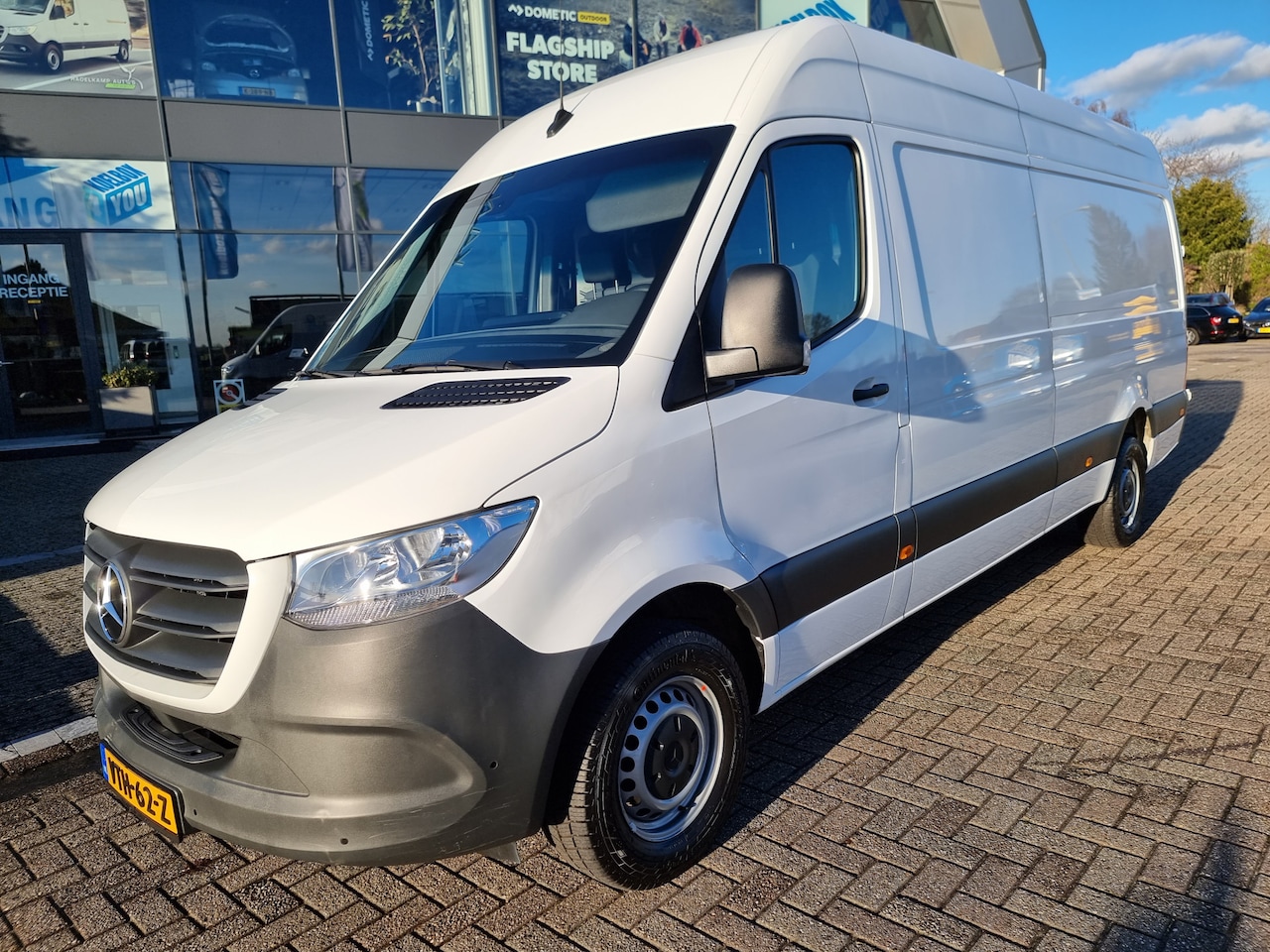 Mercedes-Benz Sprinter - 319 3.0 CDI L3-H2 Automaat * Camera * Bluetooth * Cruise * Rijklaar * - AutoWereld.nl