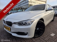 BMW 3-serie Touring - 320i Exec. Sport Aut/Leder/NLAuto/Trekhaak