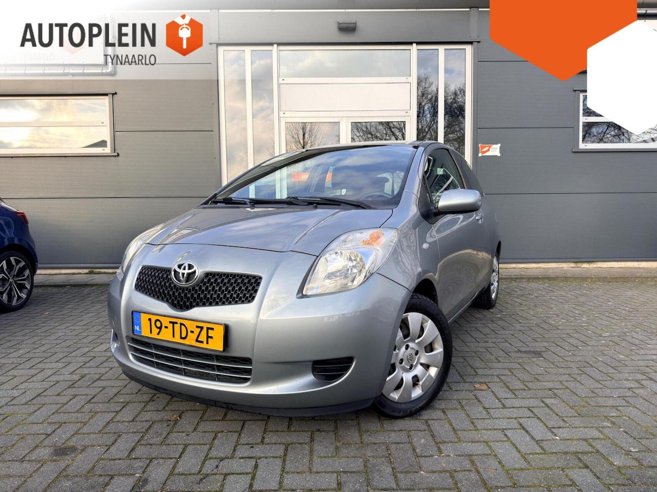 Toyota Yaris - 1.3 VVTi Sol *Airco*|Elec.pakket|NAP|NL Auto - AutoWereld.nl