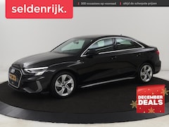 Audi A3 - 30 TFSI S edition | Stoelverwarming | Park Assist | Carplay | Sportstoelen | Half leder |