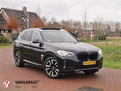 BMW iX3 - Executive 80 kWh | Panoramadak | Camera | Apple Carplay | Sfeerverlichting |