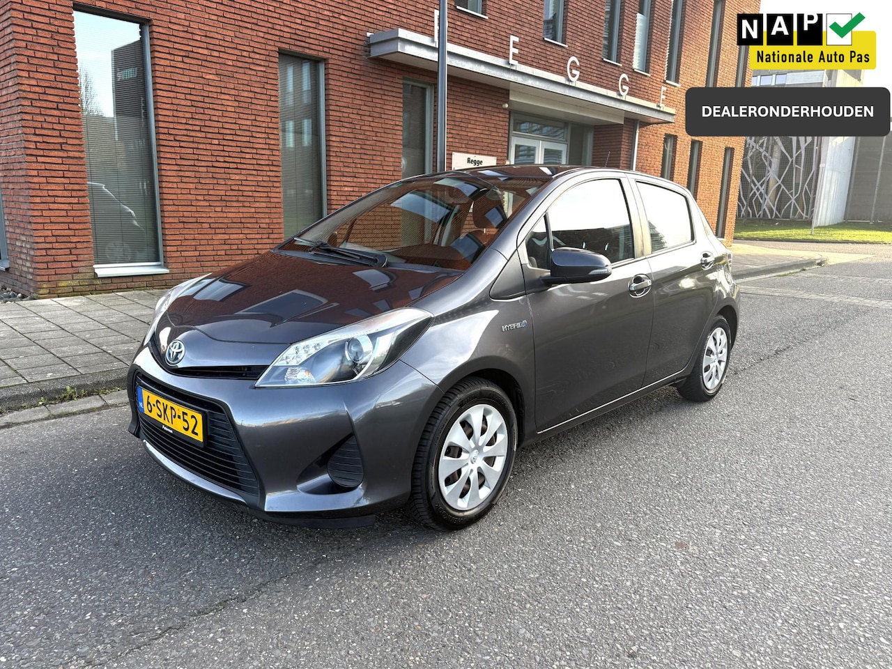 Toyota Yaris - 1.5 Full Hybrid Aspiration Climate|Cruise|Camera - AutoWereld.nl