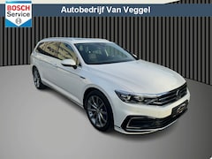 Volkswagen Passat Variant - 1.4 TSI PHEV GTE Business virtual cockpit, head up, pano, trekhaak