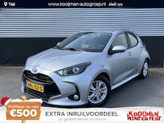 Toyota Yaris - 1.5 Hybrid Business Stoelverwarming, Parkeersensoren, Adaptieve cruise control, Achteruitr