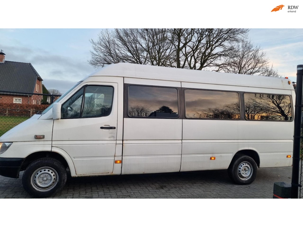 Mercedes-Benz Sprinter - 312D LONG MANUEEL MINIBUS 25 SEATS - AutoWereld.nl