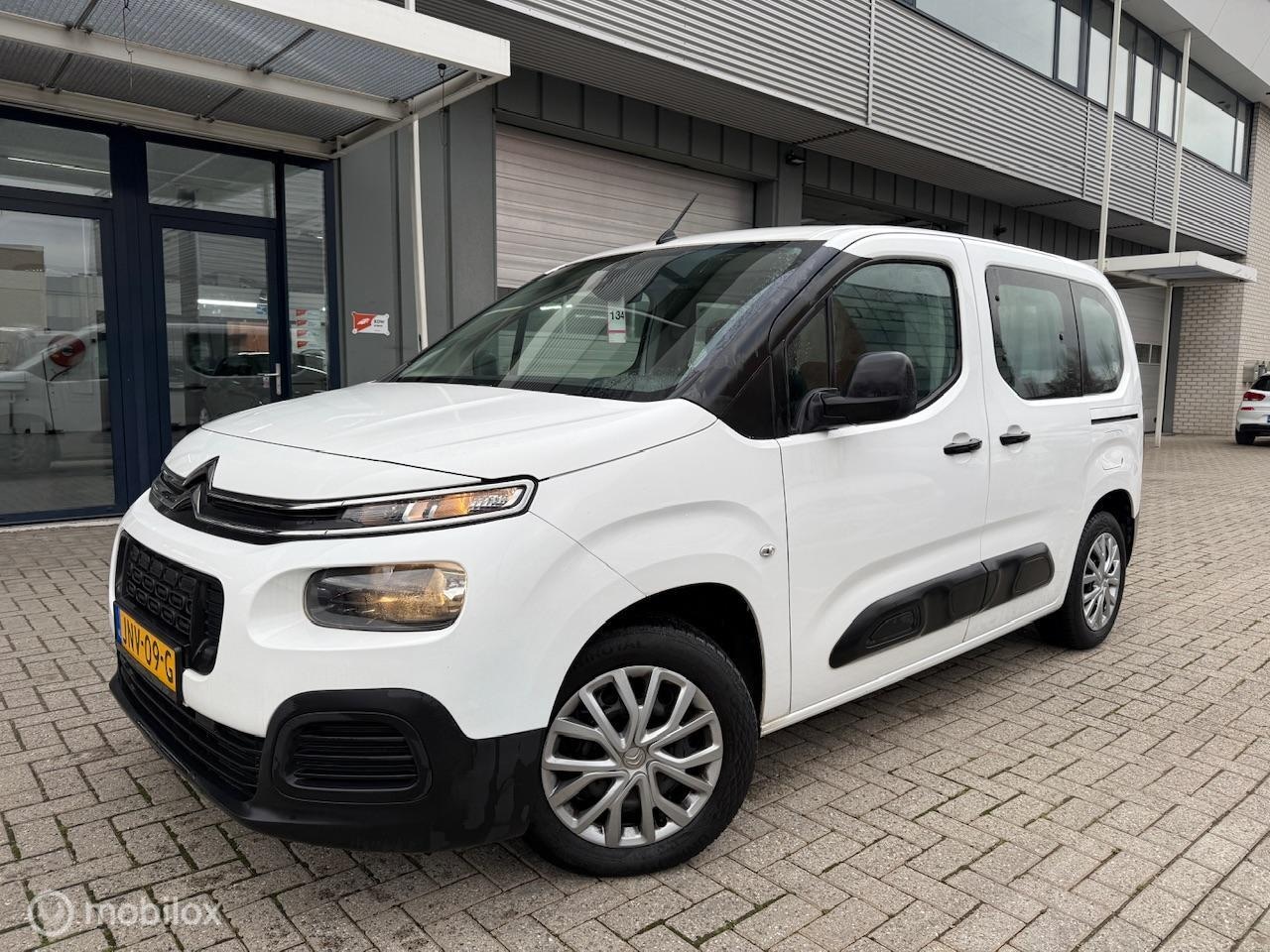 Citroën Berlingo - 1.2 Benzine Bluetooth Trekhaak 5 Zitplaatse - AutoWereld.nl