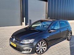 Volkswagen Golf - 1.4 TSI GTE