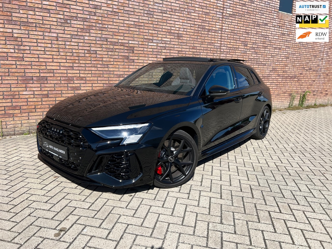 Audi RS3 - 2.5 TFSI RS 3 quattro Performance Pano-B&O-KEYLESS - AutoWereld.nl