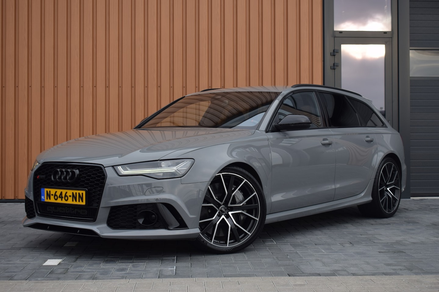 Audi RS6 - 4.0 V8 TFSI Quattro 605pk Performance | Akrapovič | Keramisch - AutoWereld.nl