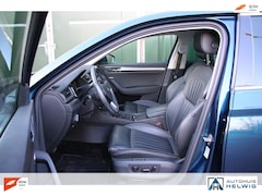 Skoda Superb Combi - 1.4 TSI iV Business Edition, LEER, PANORAMADAK, TREKHAAK, VIRTUEEL, NAVIGATIE