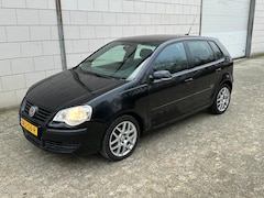 Volkswagen Polo - 1.6-16V Comfortline 1 JAAR APK
